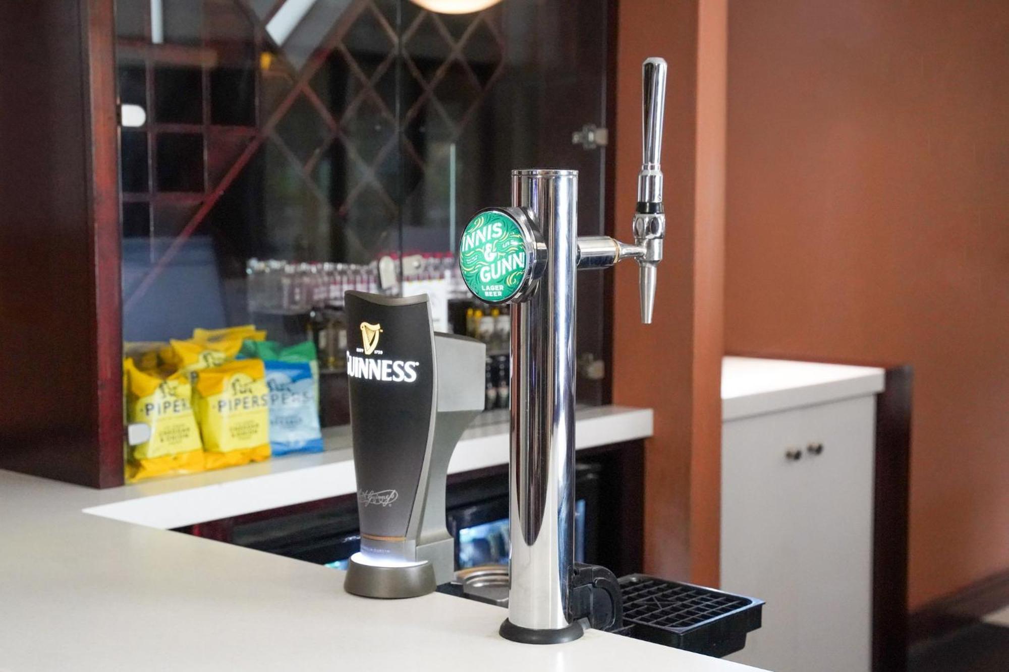 快捷假日格兰露斯酒店 格伦罗西斯 外观 照片